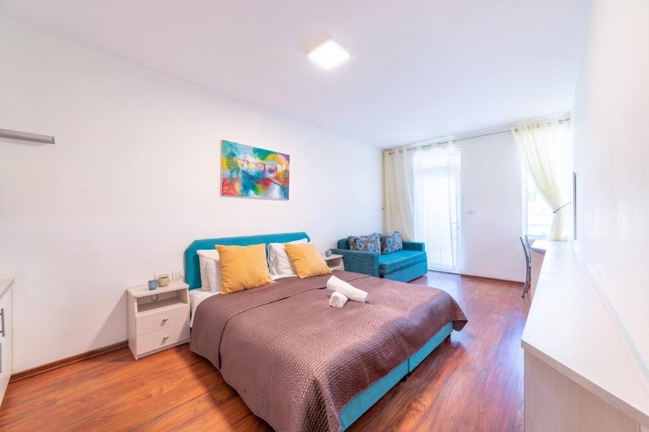 Art Apartment In Mamila - Art & View エルサレム エクステリア 写真