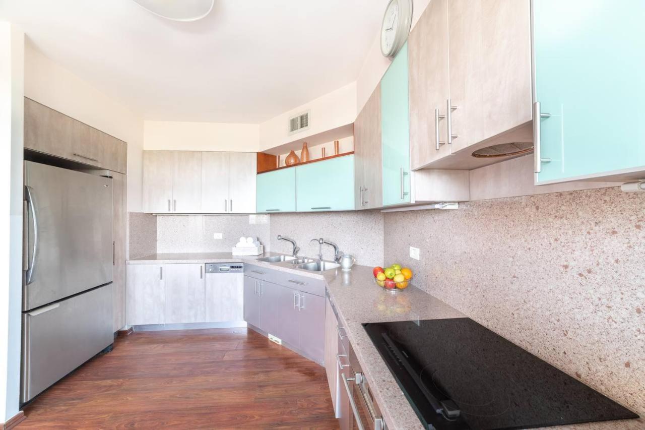 Art Apartment In Mamila - Art & View エルサレム エクステリア 写真